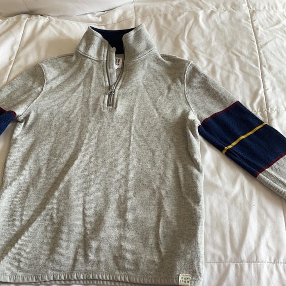 Boys Gap sweater - Picture 2 of 4